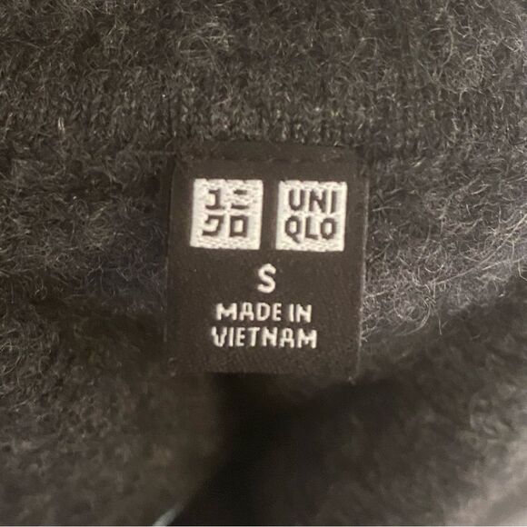 Uniqlo 100% Cashmere Long Sleeve Sweater Turtleneck Classic Dark Gray Size small - Picture 6 of 6
